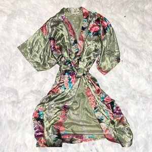 ♡ Light Green Peacock Robe ♡